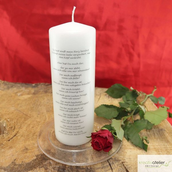 Verlobungsgeschenk, Valentinstagsgeschenk: beeindruckende Kerze mit Blumenranke und Herzen