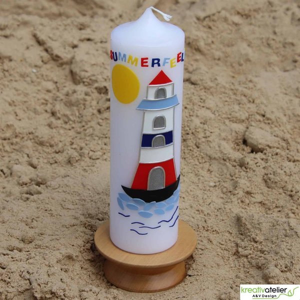 weiße maritime Kerze "Summerfeeling" mit Leuchtturm und Echtwachsbeschriftung