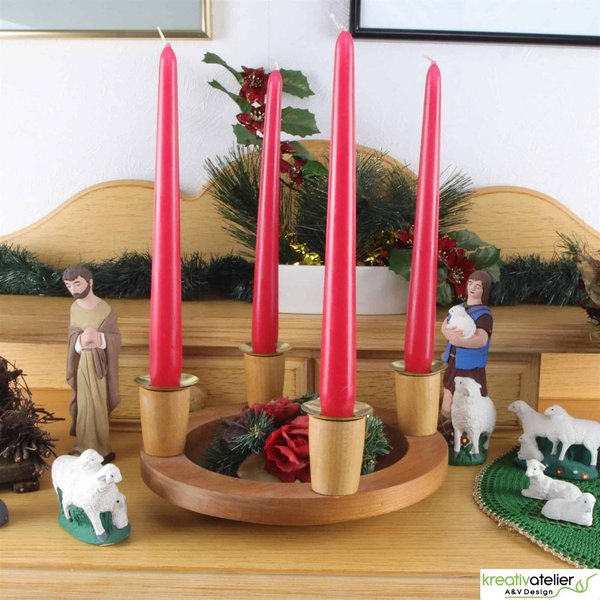 Gedrechselter Kerzenleuchter mit Holzschale